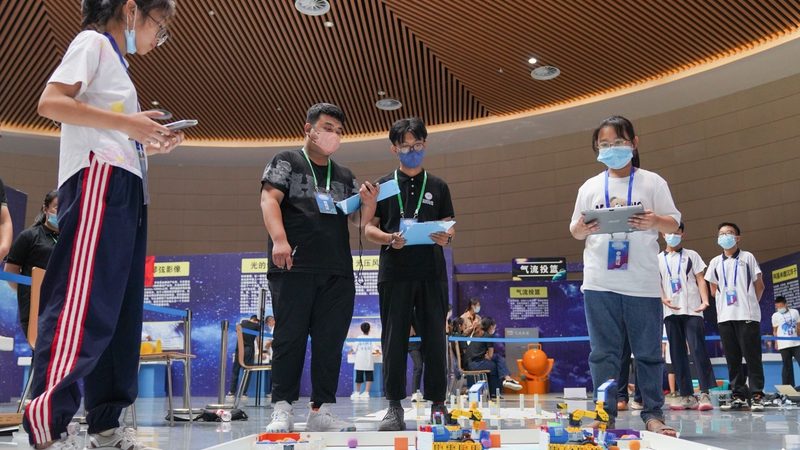 金融行业云原生架构：如何构建高效、安全的部署方案**